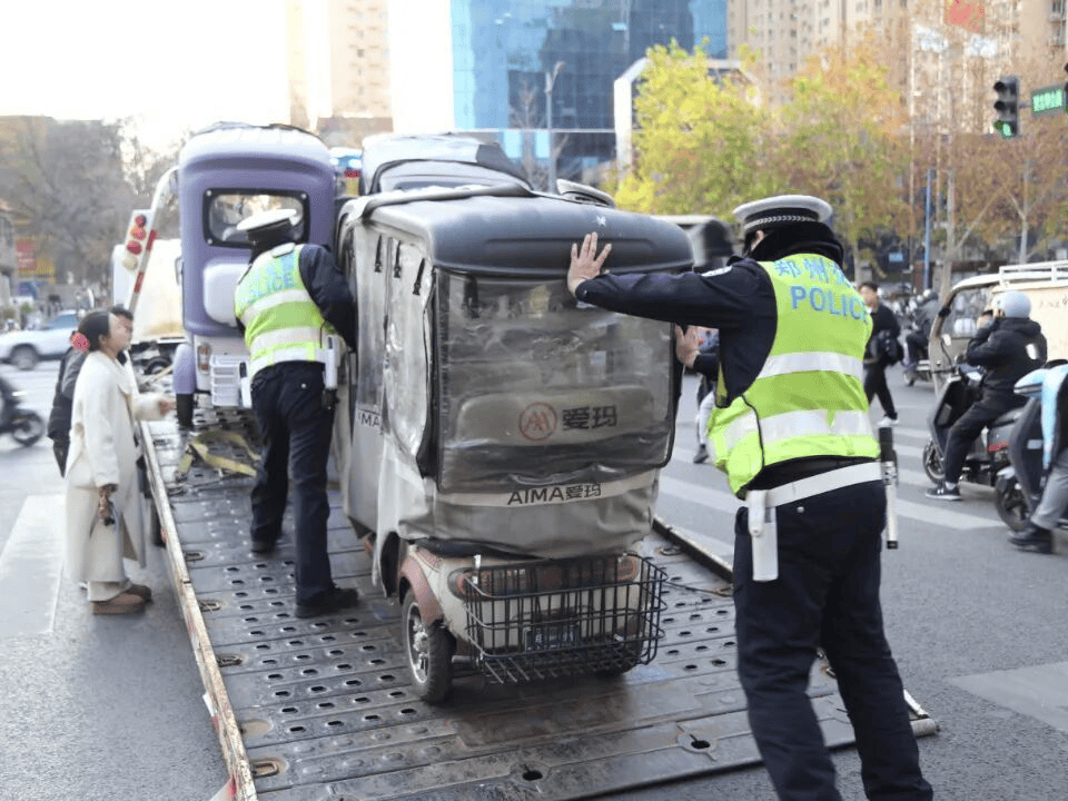 皇冠足球平台代理
_即日起皇冠足球平台代理
，郑州严查电动二轮、三轮、四轮车