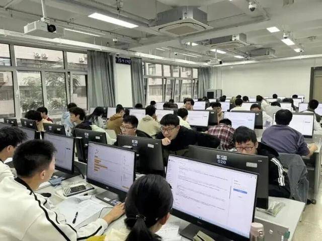 如何找当地皇冠代理_174名北大学生能否考过AI如何找当地皇冠代理？结果很意外