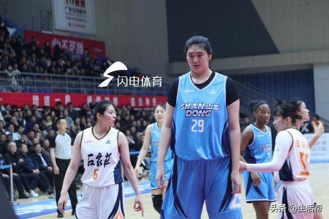 皇冠代理占成_WCBA：张子宇首秀15分6板皇冠代理占成，山东高速女篮106-93石家庄英励
