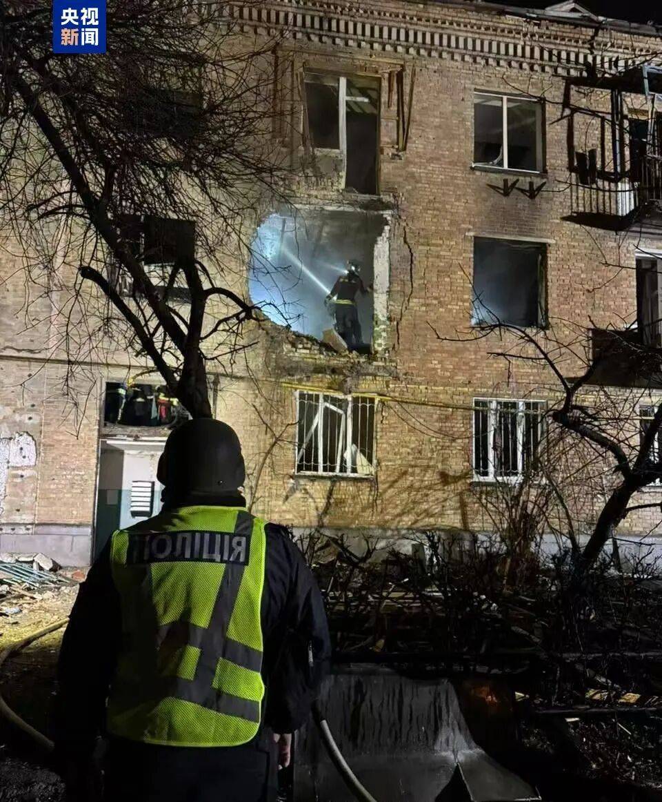 皇冠信用庄家
_俄乌皇冠信用庄家
，突发！泽连斯基：俄发射约36枚导弹近600架无人机，致乌3人死亡